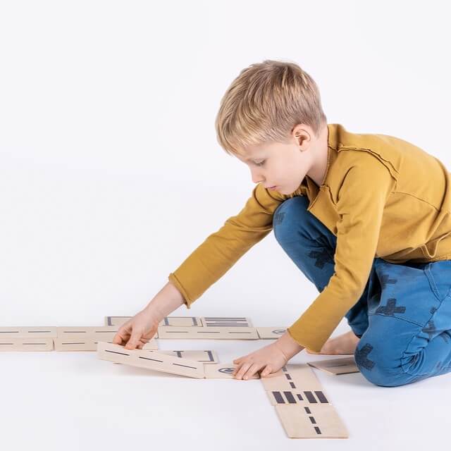 4002007 Just Roads Spielstraßen aus Holz 3 1zu1