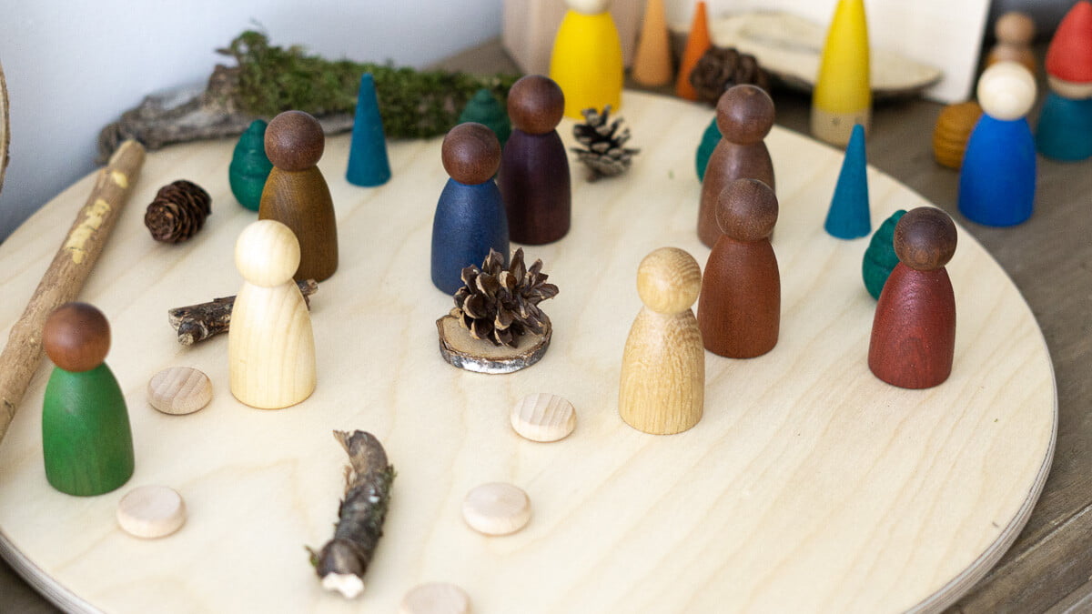 Holzfiguren NINS Grapat