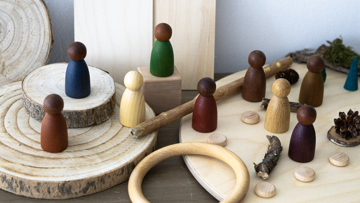 Holzfiguren NINS Grapat