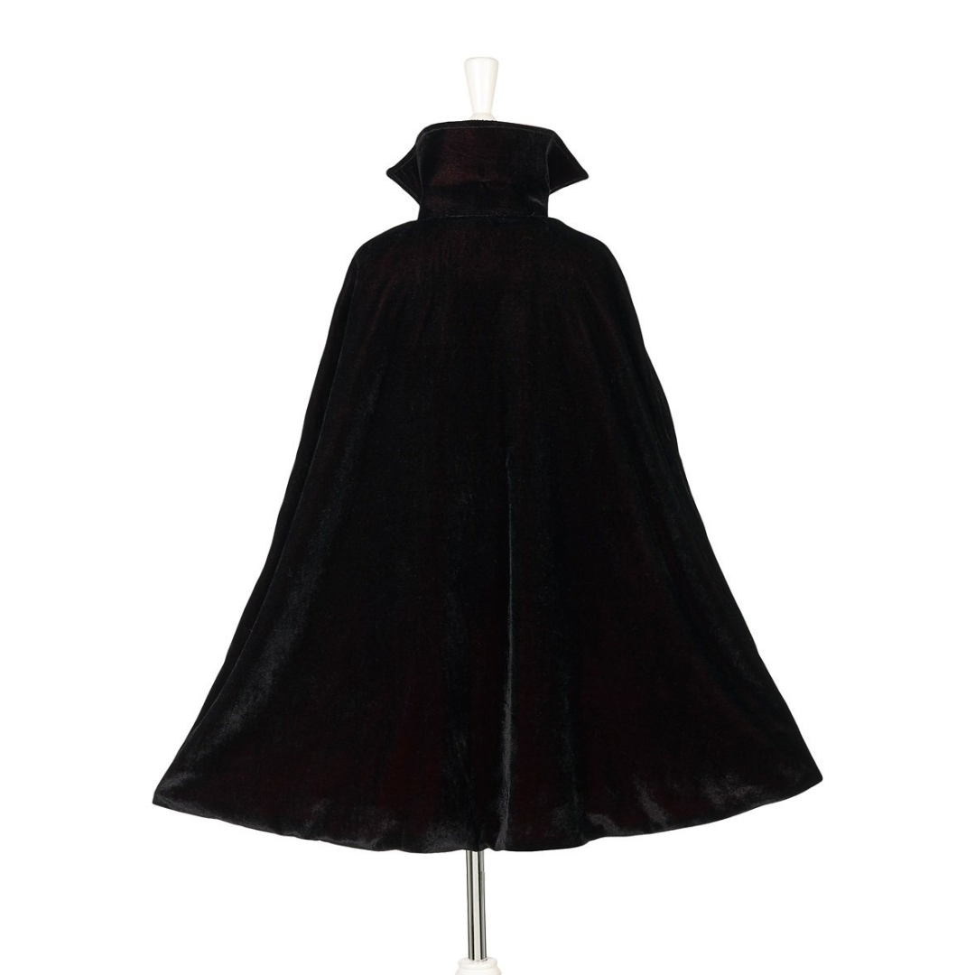 Dracula cape & teeth